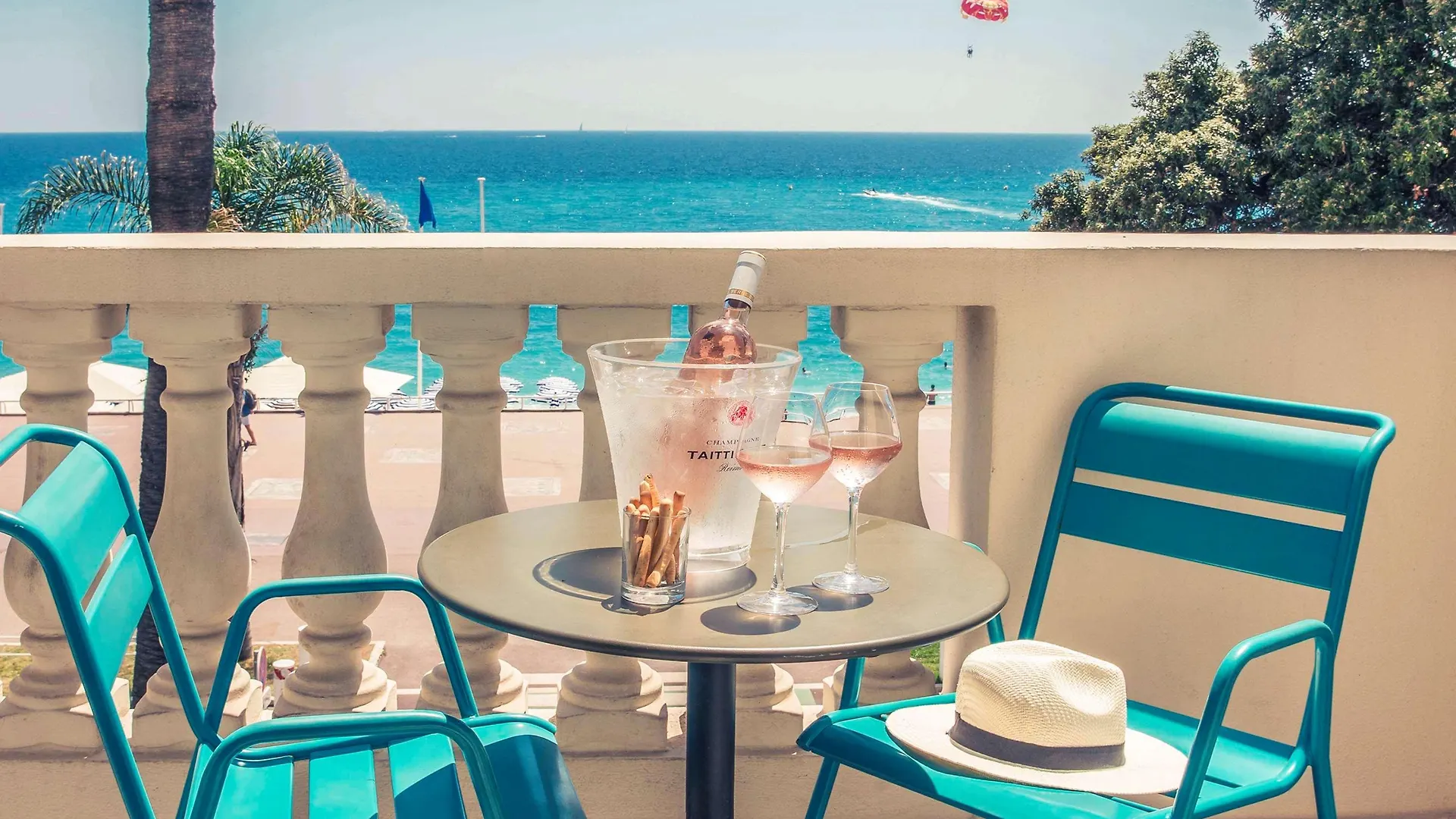 Mercure Nice Marche Aux Fleurs Hotel
