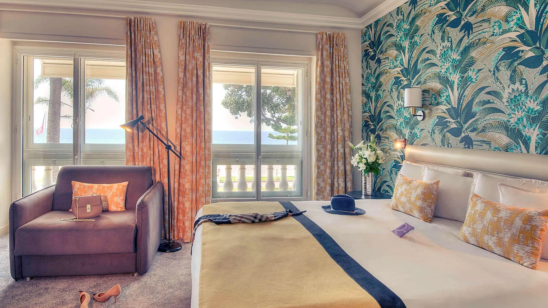Mercure Nice Marche Aux Fleurs Hotel