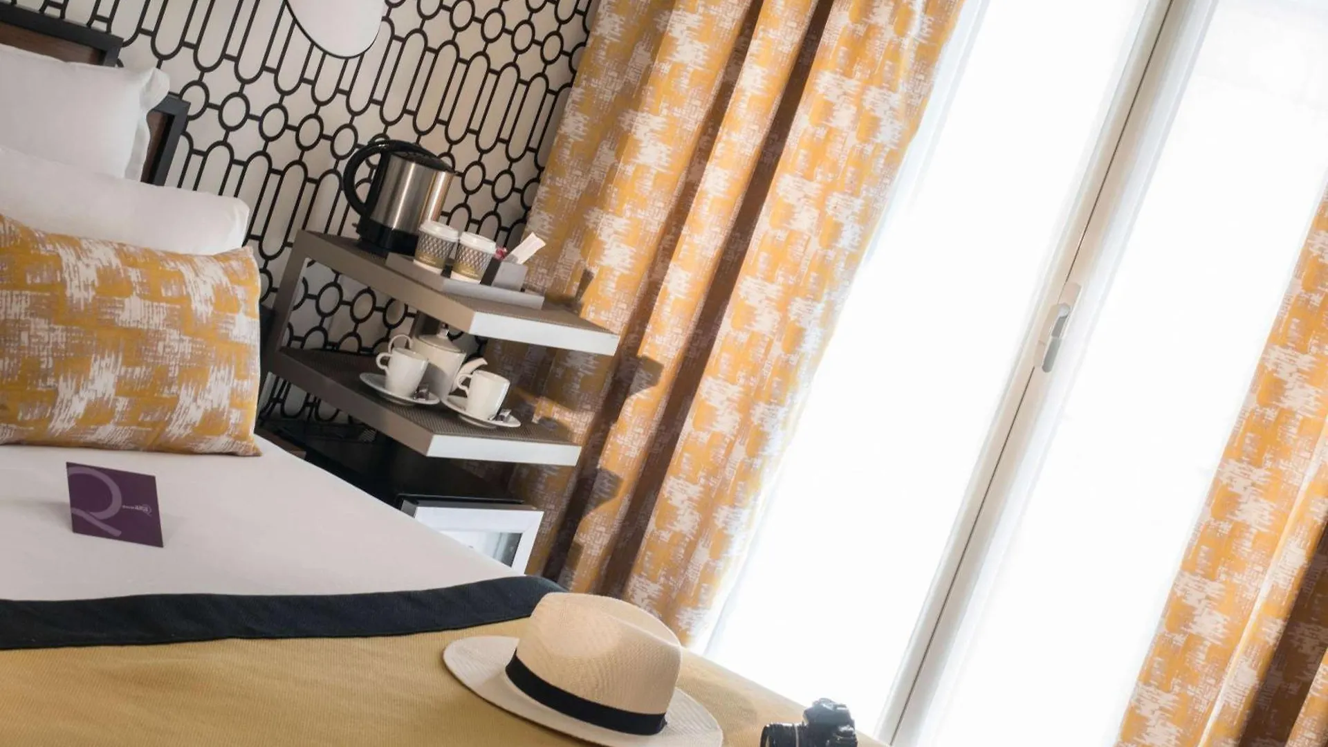 Mercure Nice Marche Aux Fleurs