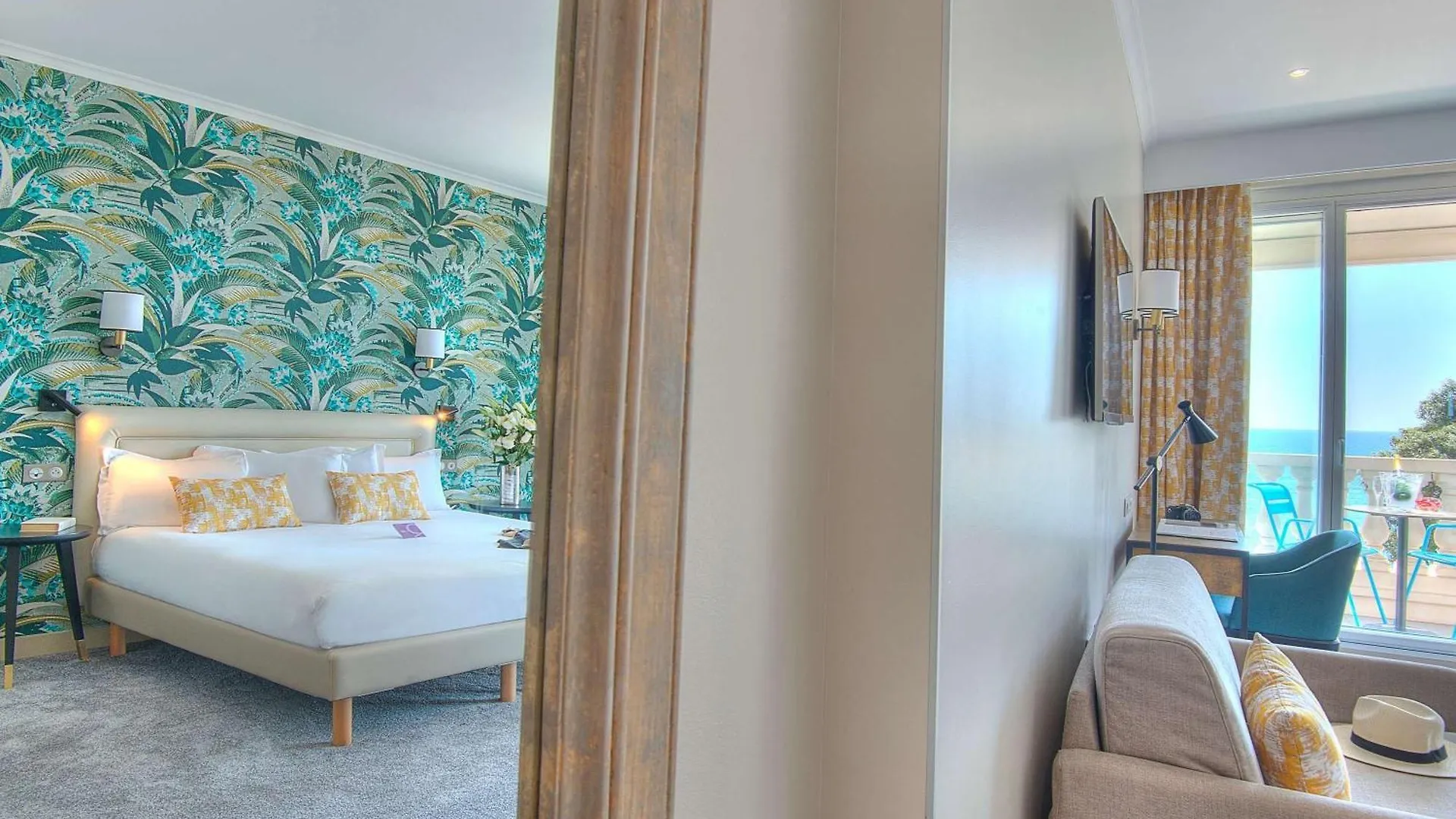 Mercure Nice Marche Aux Fleurs France