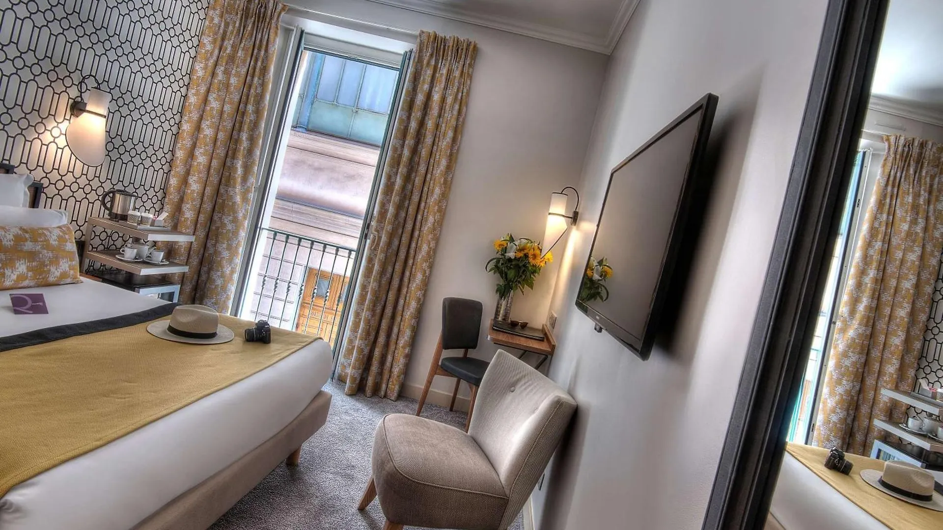 Mercure Nice Marche Aux Fleurs 4*,  France