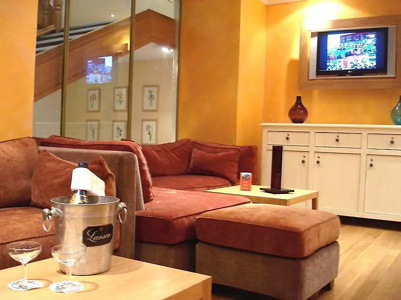 Mercure Nice Marche Aux Fleurs Hotel