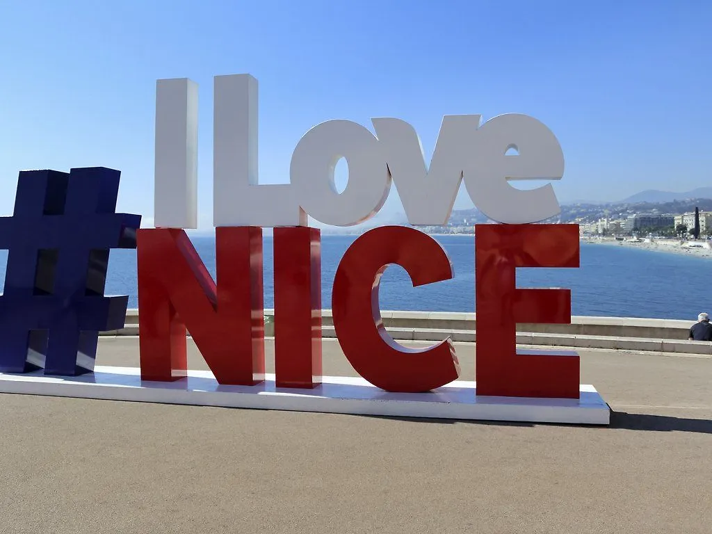 Mercure Nice Marche Aux Fleurs
