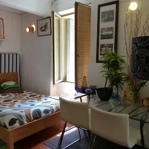 https://precheurs-studios.aixenprovencehotels.org