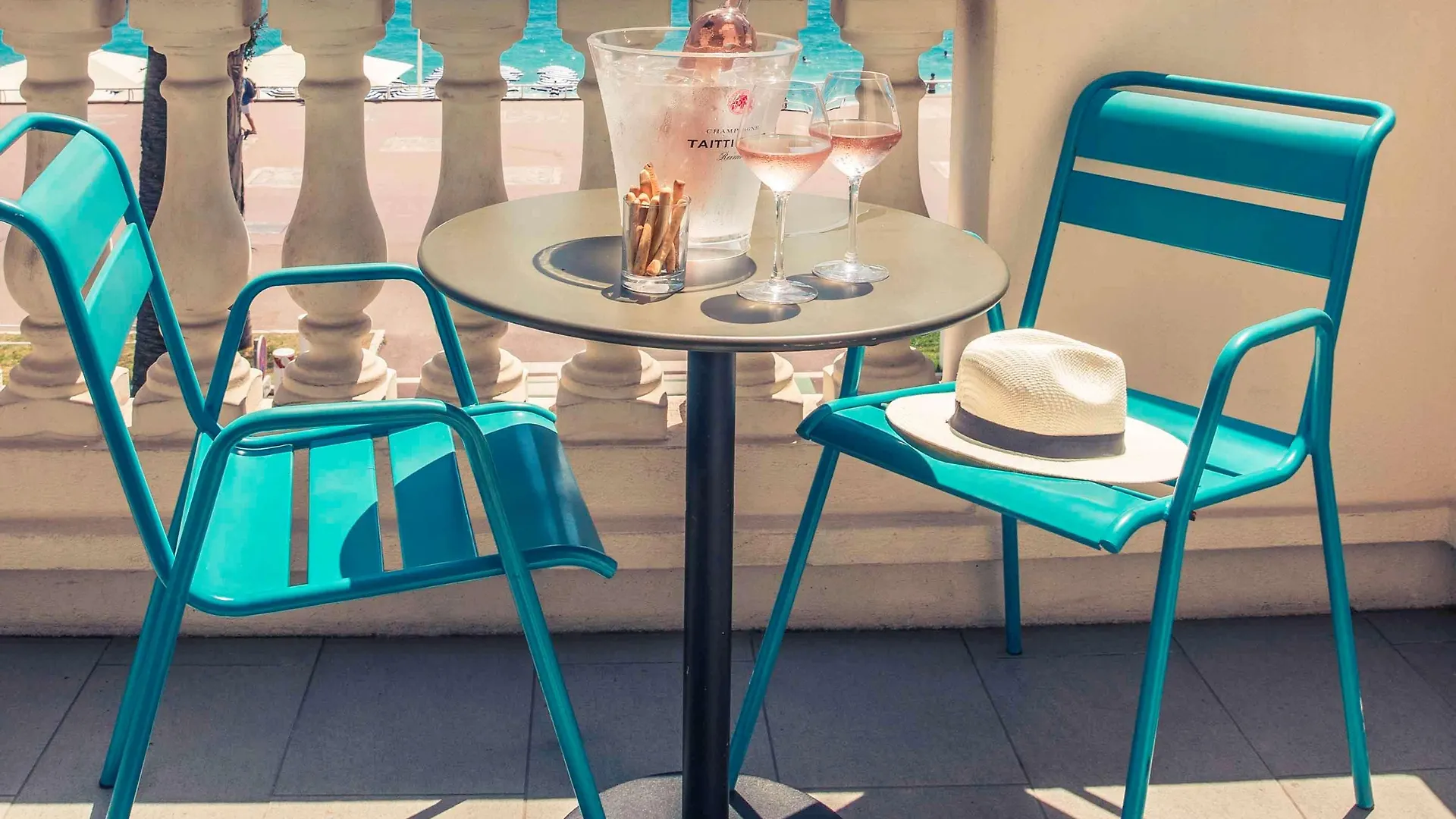 Mercure Nice Marche Aux Fleurs France