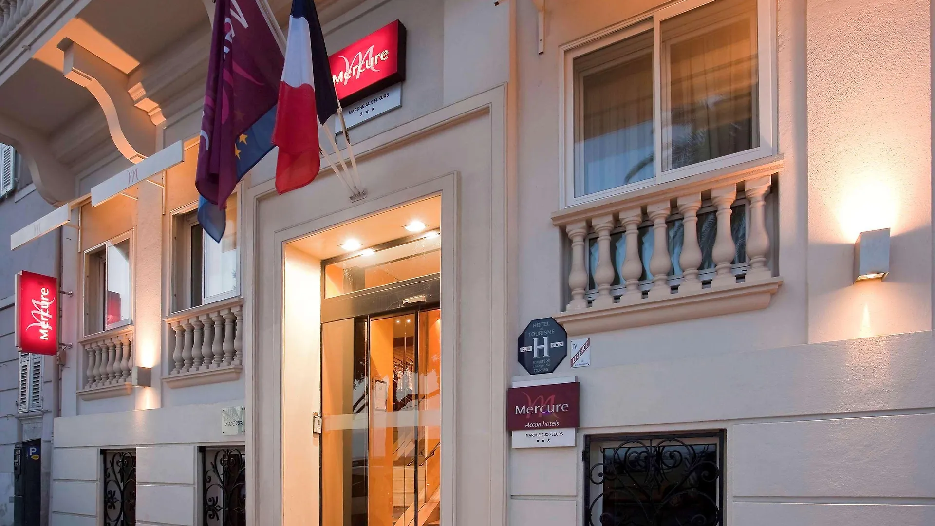 Mercure Nice Marche Aux Fleurs Hotel