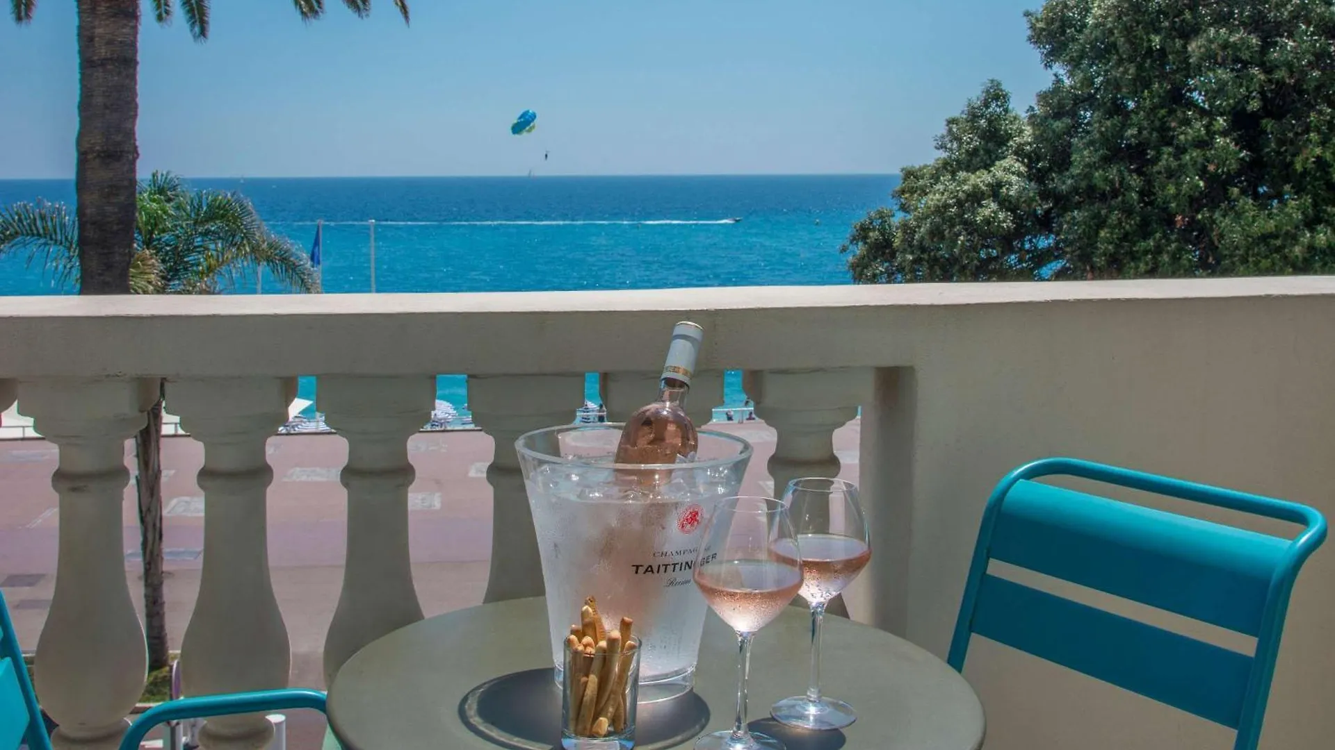 Mercure Nice Marche Aux Fleurs France