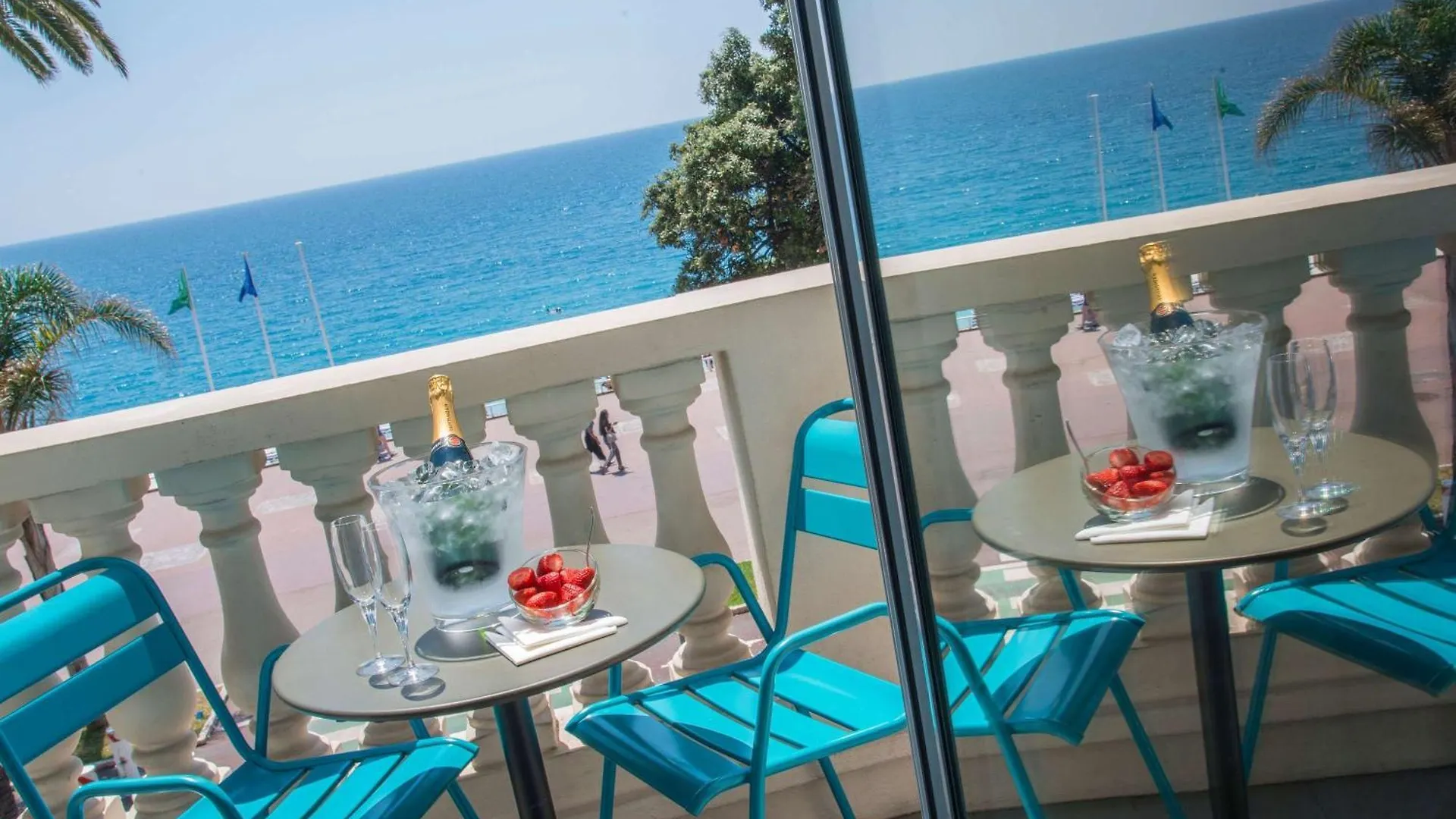 Mercure Nice Marche Aux Fleurs 4*,  France