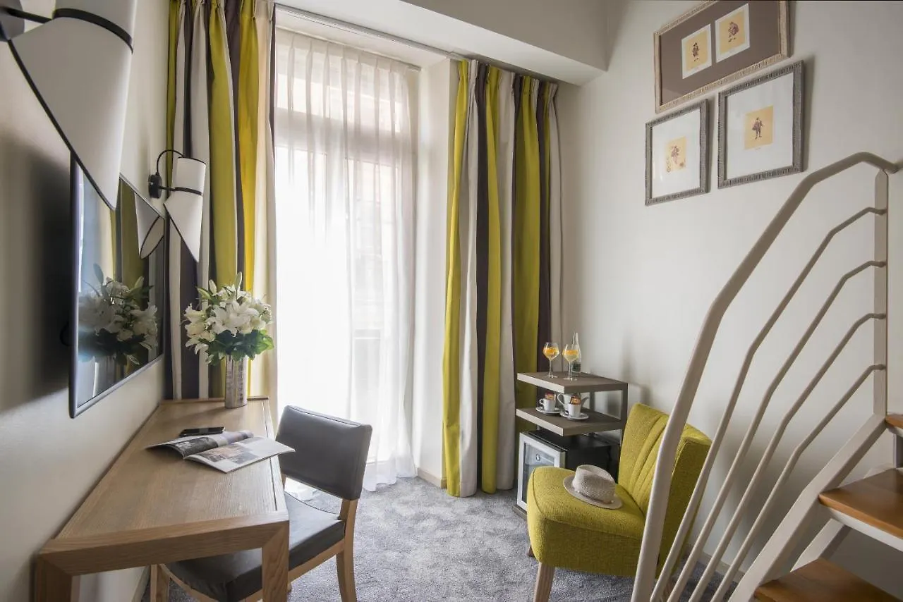Mercure Nice Marche Aux Fleurs 4*,  France