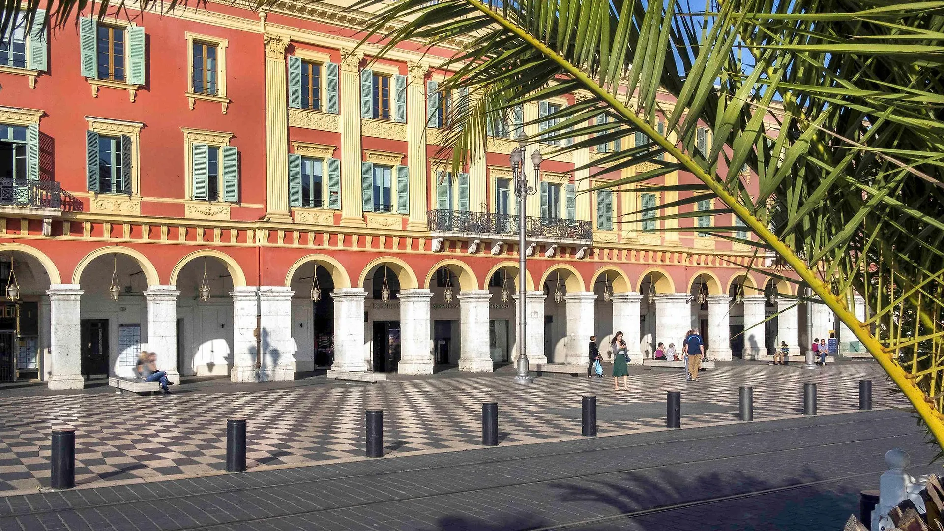 Mercure Nice Marche Aux Fleurs Hotel