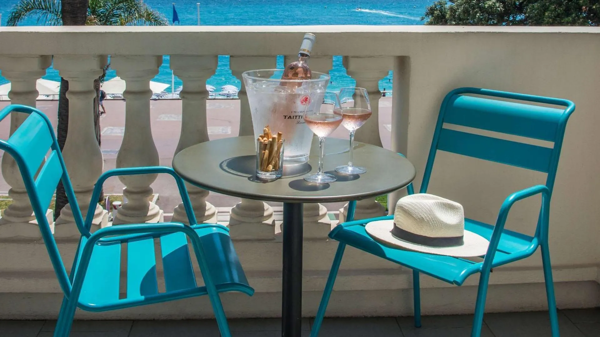 Mercure Nice Marche Aux Fleurs Hotel