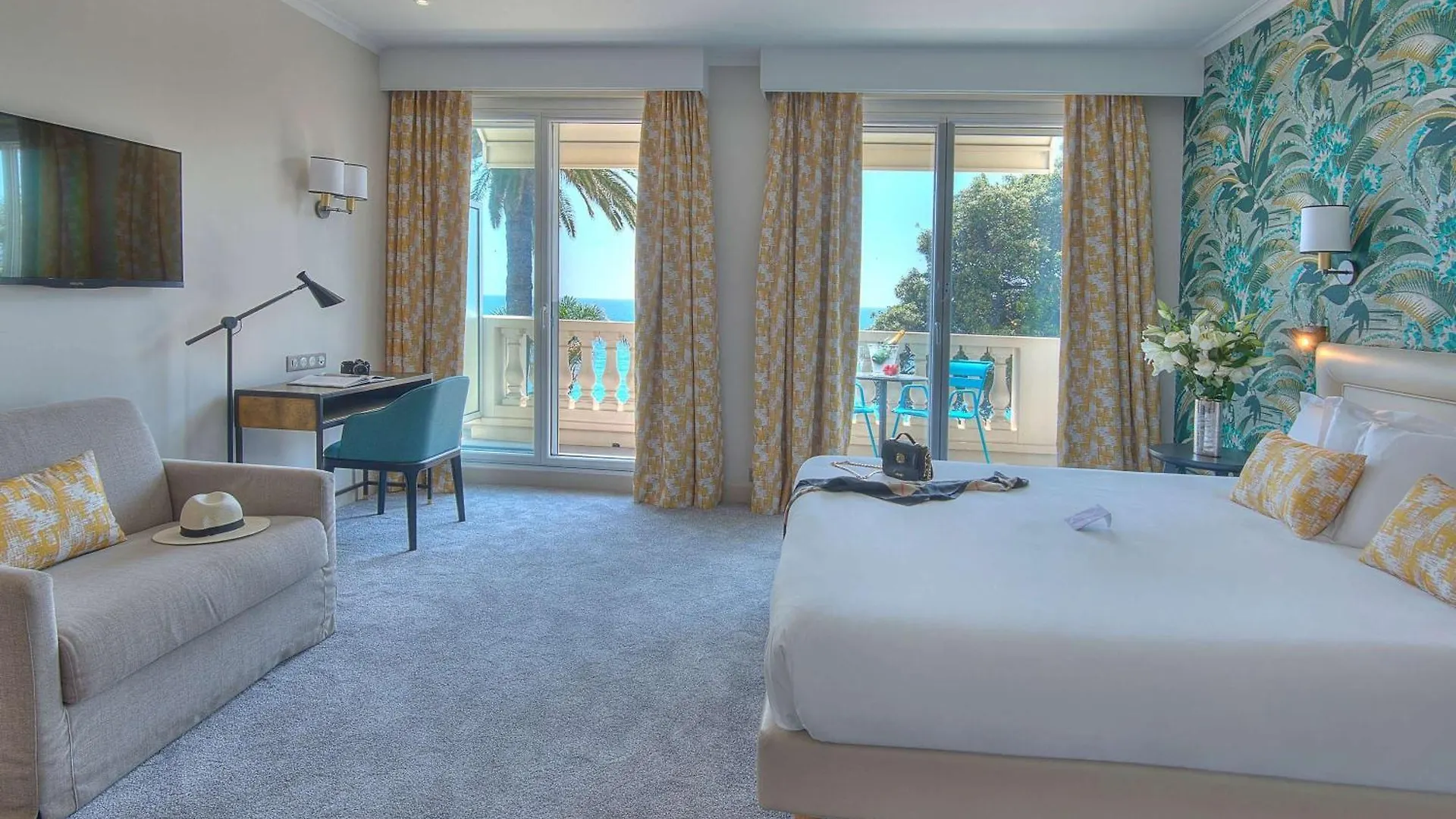 Mercure Nice Marche Aux Fleurs 4*,  France
