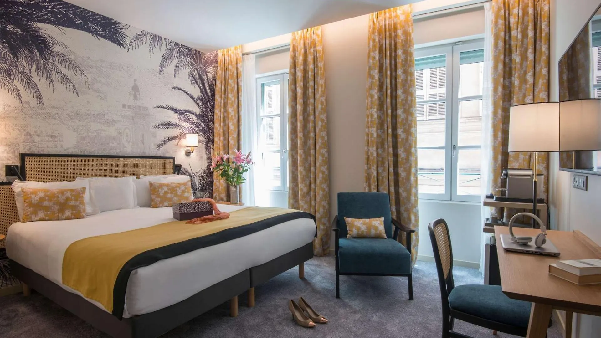 Mercure Nice Marche Aux Fleurs 4*,